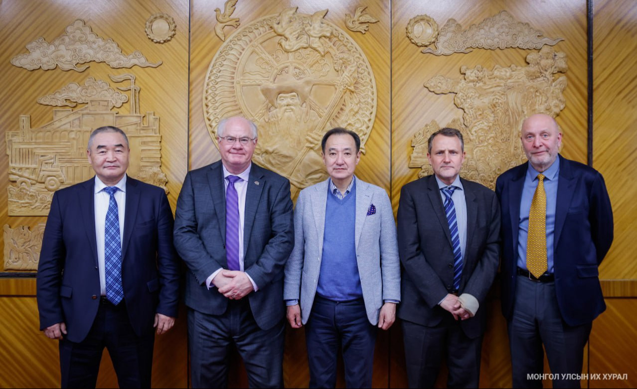 Канад Улсаас Монгол Улсад суугаа Элчин сайд Стивен Дауст болон Холбооны шүүхийн ХЭГ-ын хөтөлбөрийн захирал Олег Шаков нарыг хүлээн авч уулзлаа